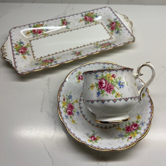Vintage Royal Albert: 3 Piece Set - Picture 1 of 10
